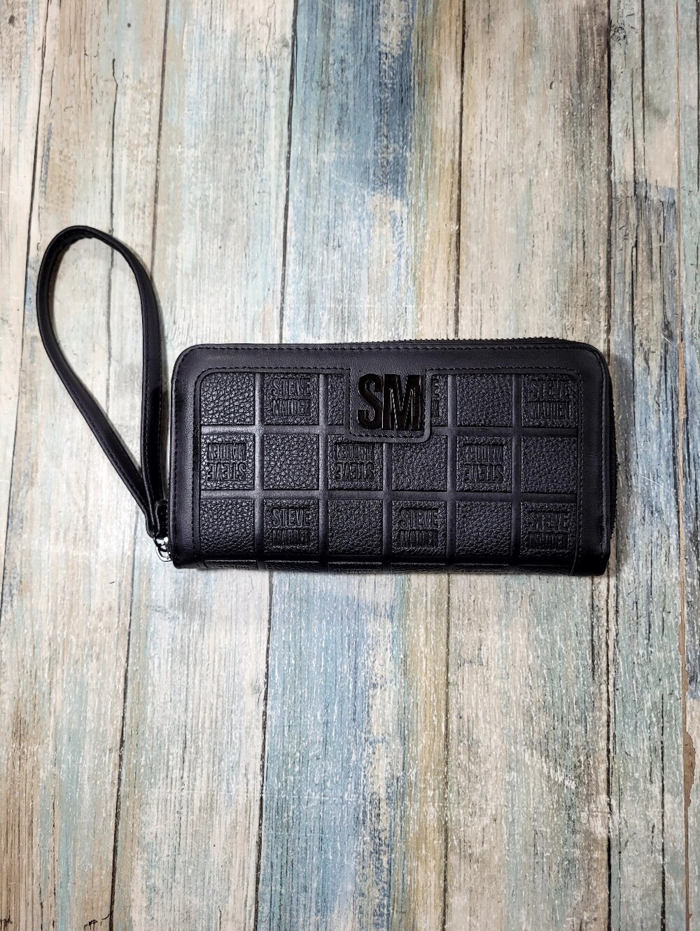Steve Madden Zip around Black Wristlet Wallet